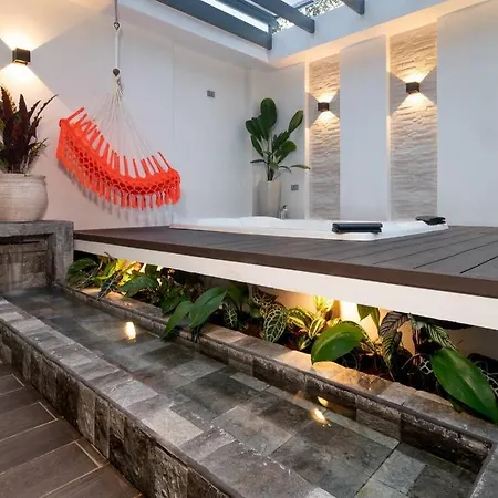 Amara House Arenal Central Location